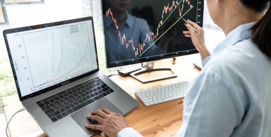 businesswoman-investor-having-planning-a-new-proje-2023-11-27-05-29-21-utc-min.jpg